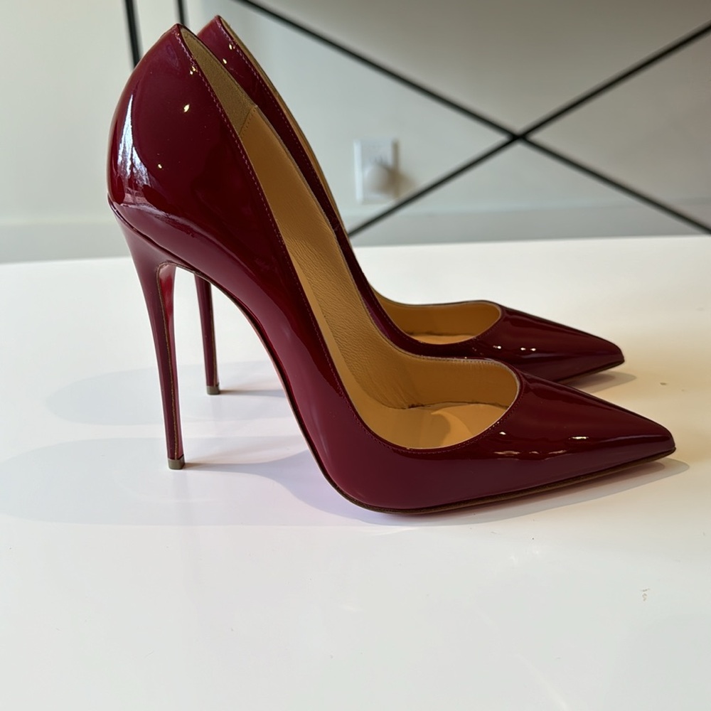 Brand new Louboutin So Kate 120mm